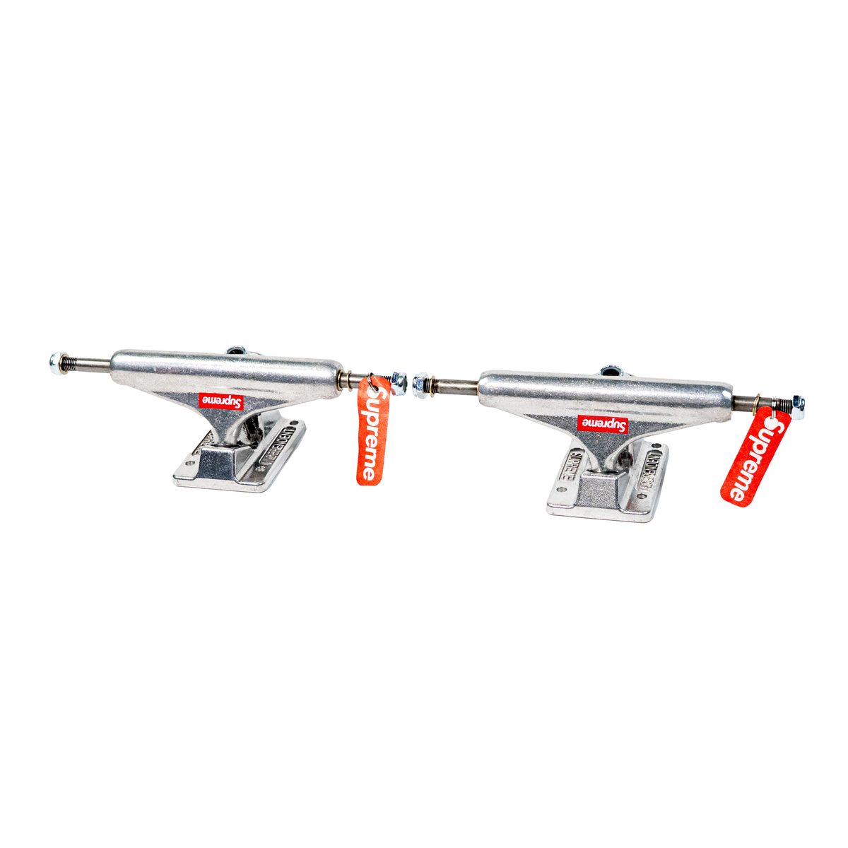 Supreme Independent Trucks (Set de 2)