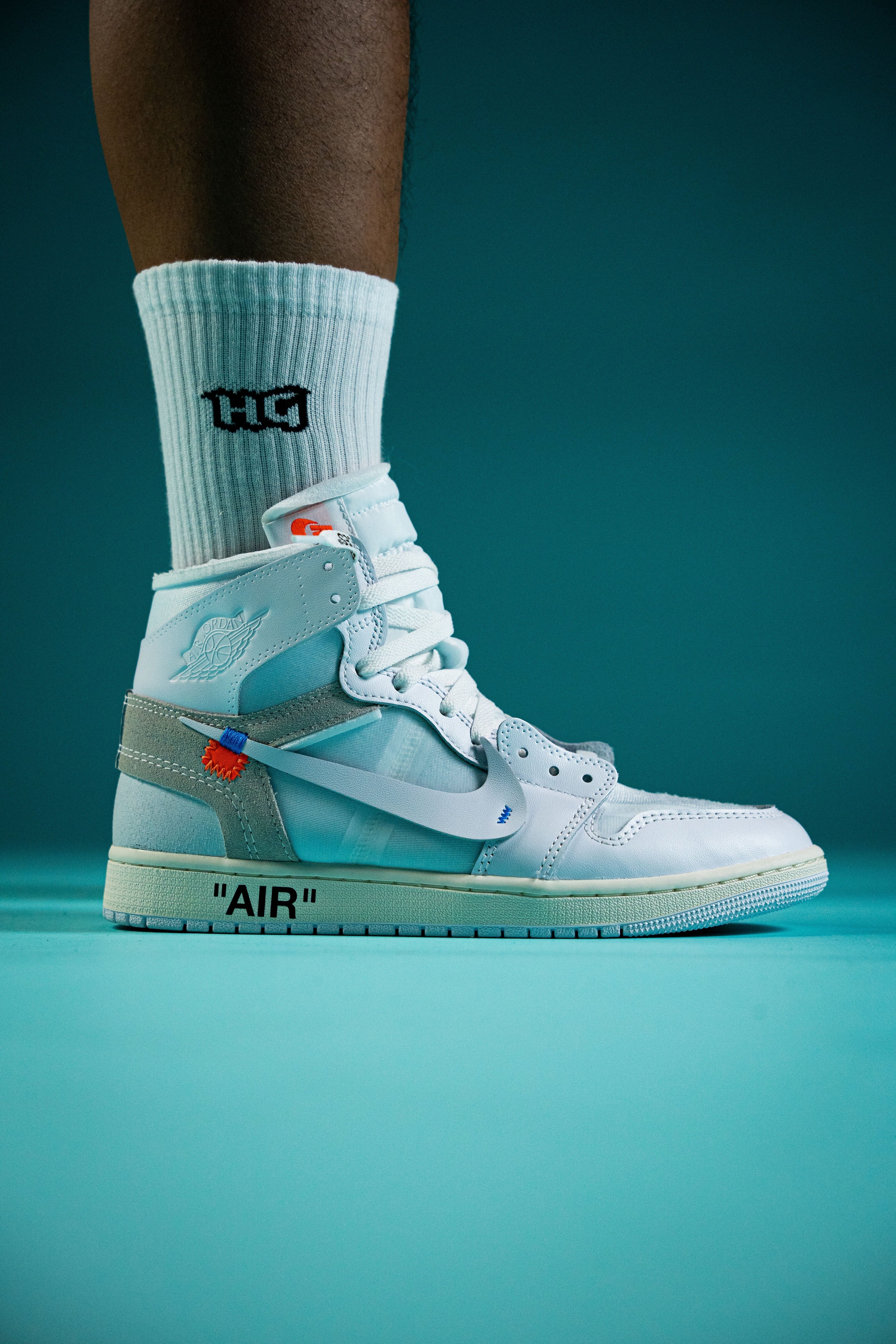 UNA RELIQUIA DEL LEGADO MODERNO - VIRGIL ABLOH ARCHIVE X AIR JORDAN 1 HIGH OG ALASKA