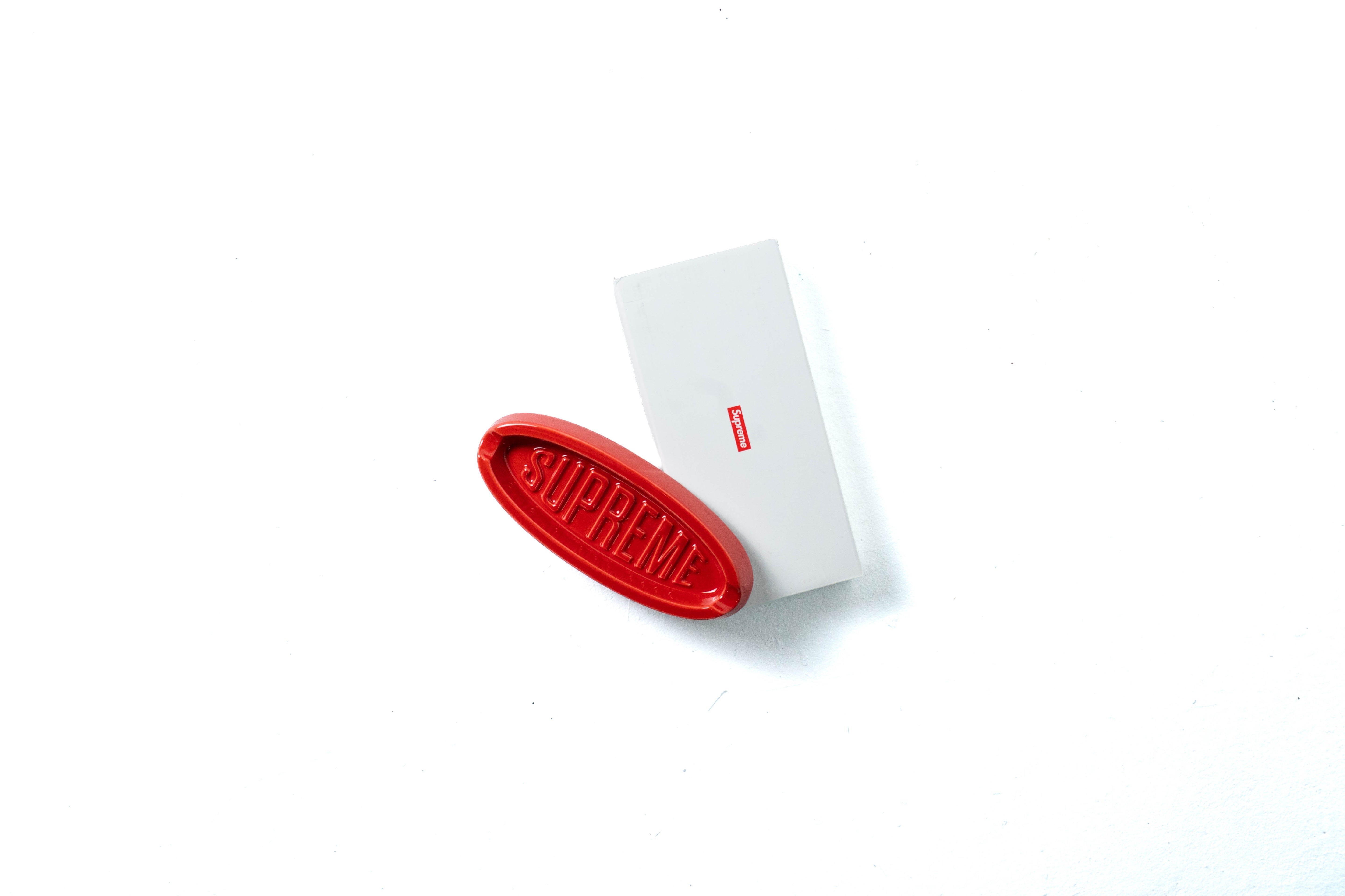 Supreme Oval Tray Red
