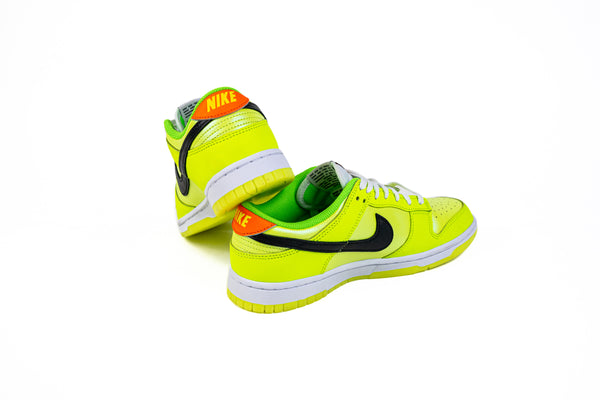 Nike Dunk Low SE Splash Volt