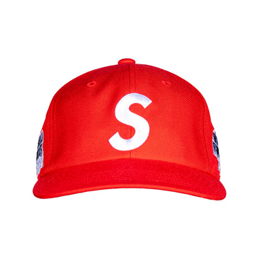 Supreme World Famous S Logo 6-Panel en color rojo