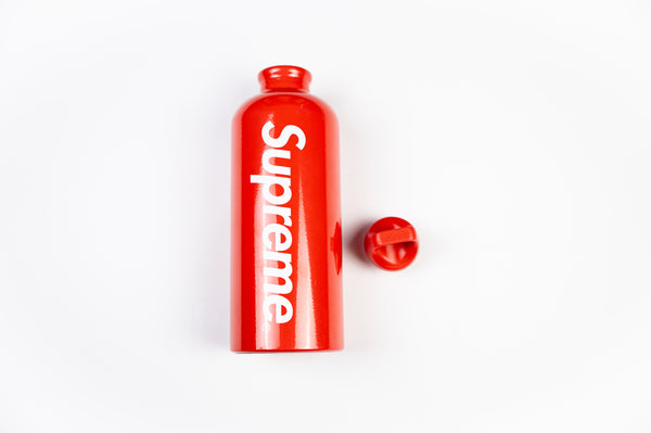 Supreme SIGG Traveller 0.6L Water Bottle (SS23)