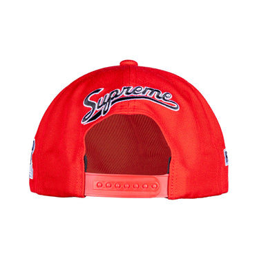 Supreme World Famous S Logo 6-Panel en color rojo