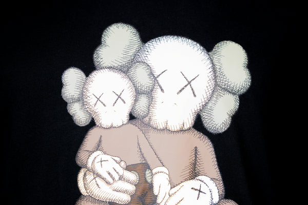 Camiseta KAWS x Uniqlo UT