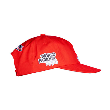 Supreme World Famous S Logo 6-Panel en color rojo
