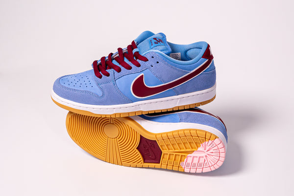 Nike SB Dunk Low Philadelphia Phillies