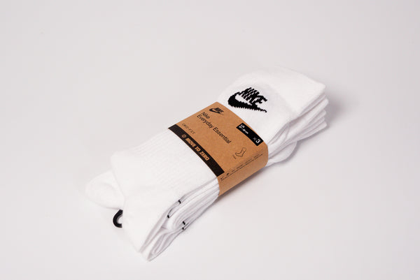 Nike Everyday Essential Logo Pack x 3 Socks